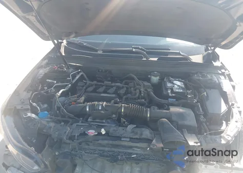 2018 Honda Accord Touring z USA, uszkodzony, nr VIN 1HGCV1F9XJA009506